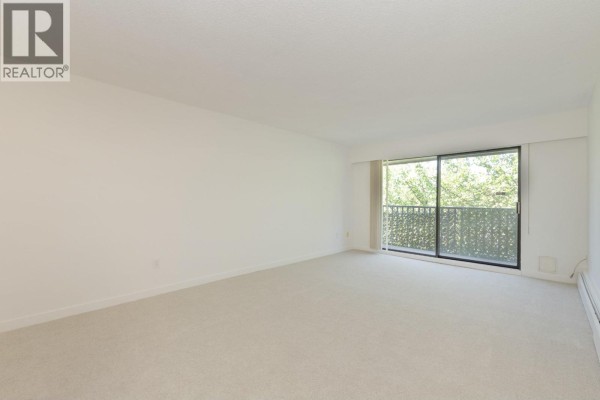 301 535 Blue Mountain Street, Coquitlam, BC V3J4R2 Photo 3