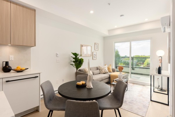 301 5398 207 Street, Surrey, BC V3A2G1 Photo 5
