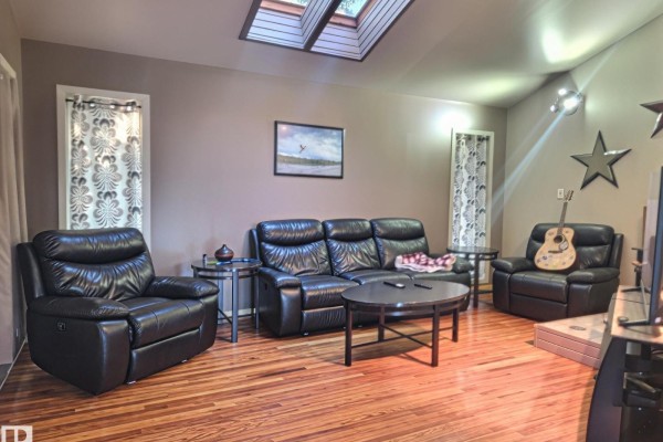Family room - 301 58532 Range Road 113, Rural St  Paul County, AB T0A3A0 Photo 4