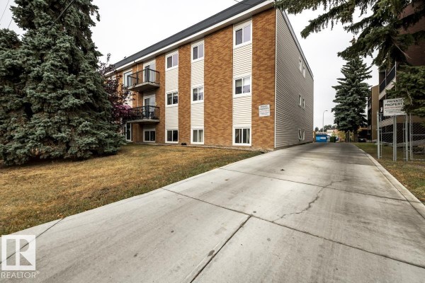 Primary Bedroom - #301 7204 81 Av Nw, Edmonton, AB T6B0E2 Photo 4