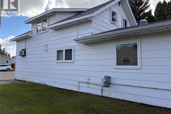 Office - 301 7th Avenue W, Nipawin, SK S0E1E0 Photo 4