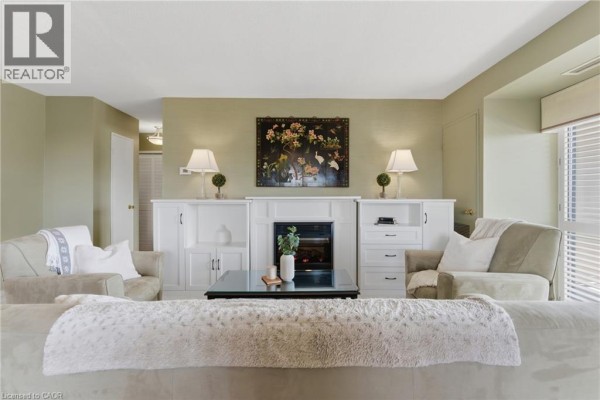Den - 301 Frances Avenue Unit# 507, Stoney Creek, ON L8E3W6 Photo 5