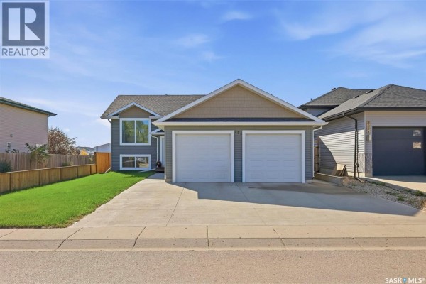 Living room - 301 Haichert Street W, Warman, SK S0K4S0 Photo 2