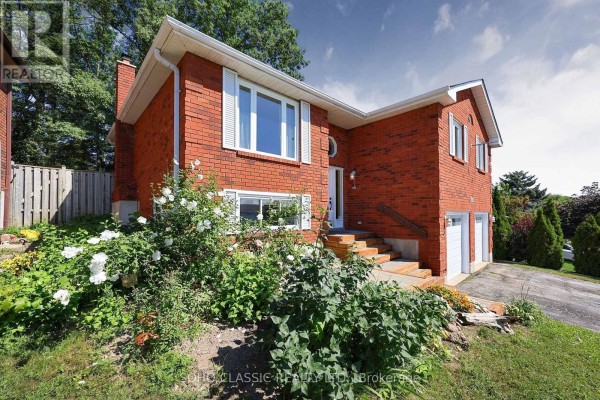 301 Leacock Drive, Barrie, ON, photo 2