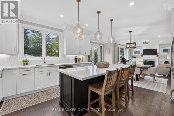 Kitchen - 301 Martin Street, Milton, ON L9T2R7 Photo 4