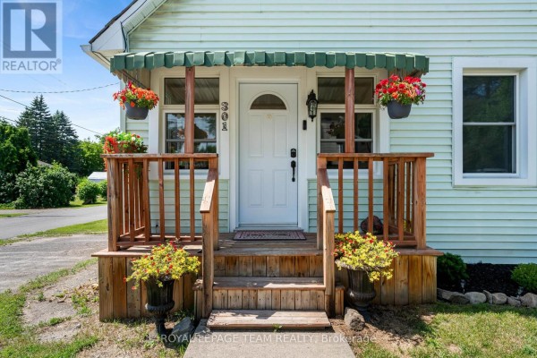 301 Oxford Street E, North Grenville, ON, photo 2