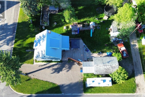 Enclosed porch - 301 Pelly Street, Rocanville, SK S0A3L0 Photo 3