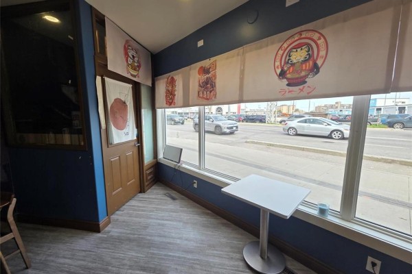 301 Pembina Highway, Winnipeg, MB R3L2E3 Photo 4