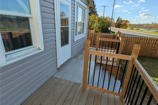 Kitchen - 301 River Street E, Prince Albert, SK S6V0A3 Photo 2