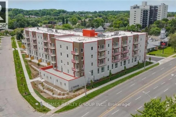 301 Westmount Road W, Kitchener, ON N2M1S3 Photo 4