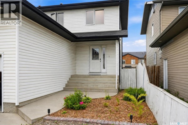 Kitchen - 3010 37th Street W, Saskatoon, SK S7L7H9 Photo 3