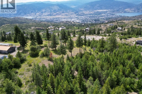 3011 Carmi Road, Penticton, BC V2A8V5 Photo 4