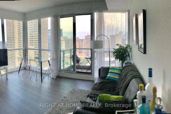 Primary Bedroom - 3015 - 70 Temperance Street, Toronto, ON M5H4E8 Photo 4