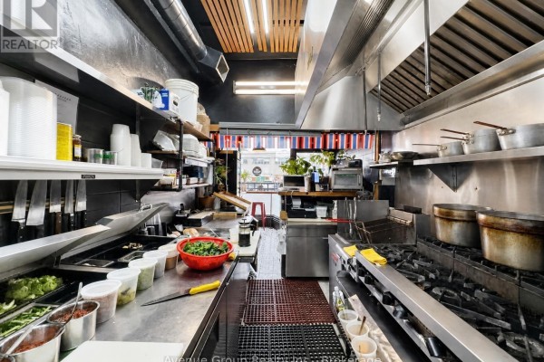 3016b Bathurst Street, Toronto, ON M6B3B6 Photo 5