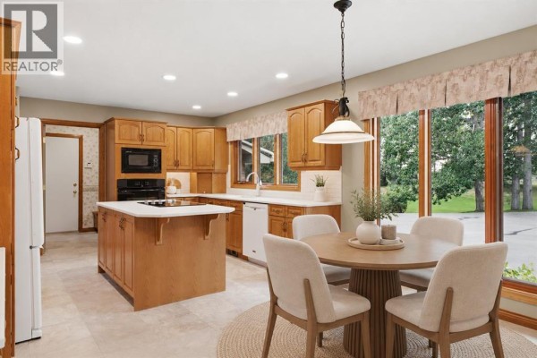 Dining room - 30175 Woodland Way, Rural Rocky View County, AB T3R1G7 Photo 4