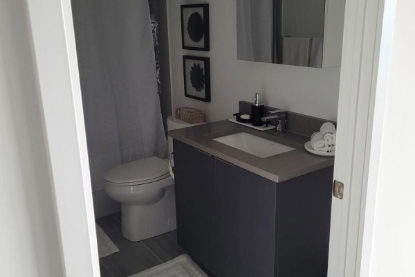 3018 - 2031 Kennedy Road, Toronto, ON M1T0B8 Photo 4