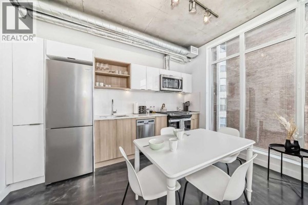 4pc Bathroom - 302, 1319 14 Avenue Sw, Calgary, AB T3C0W3 Photo 3