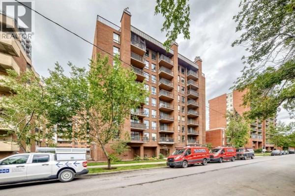 Living room - 302, 1323 15 Avenue Sw, Calgary, AB T3C0X8 Photo 2