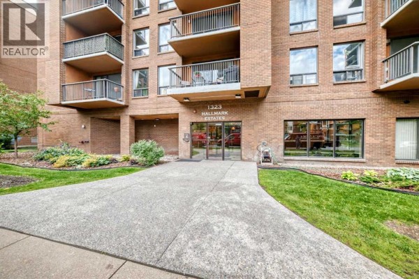 Kitchen - 302, 1323 15 Avenue Sw, Calgary, AB T3C0X8 Photo 3