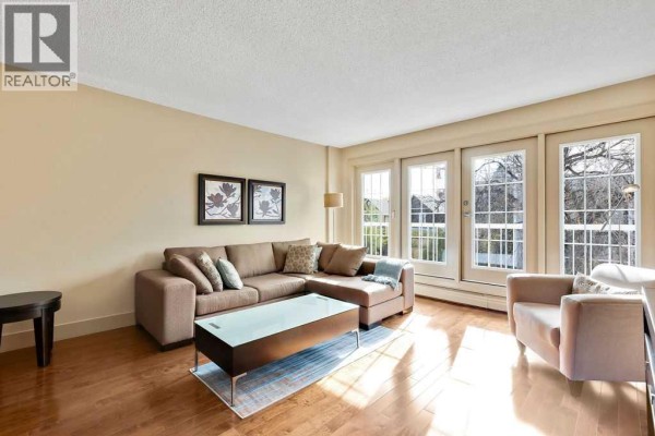 Bedroom - 302, 1534 15 Avenue Sw, Calgary, AB T3C0X9 Photo 2