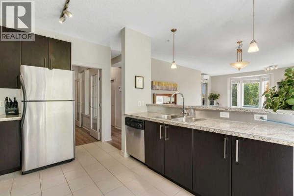 Bedroom - 302, 830 Centre Avenue Ne, Calgary, AB T2E9C3 Photo 3