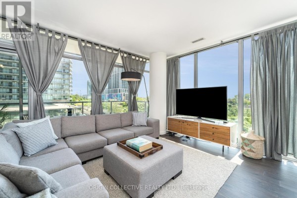 Den - 302 - 105 The Queensway Avenue, Toronto, ON M6S5B5 Photo 4