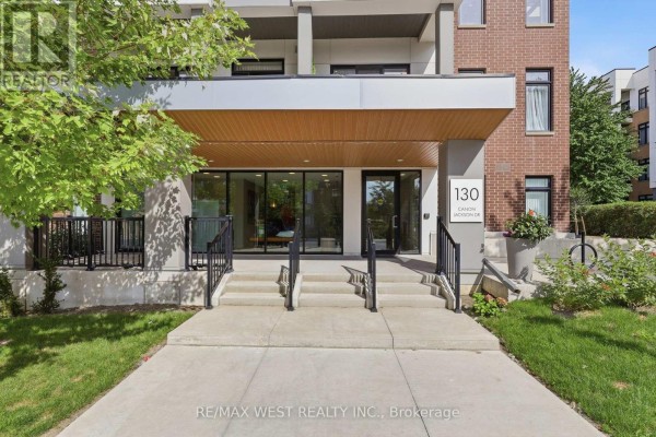 302 - 130 Canon Jackson Drive, Toronto, ON, photo 2