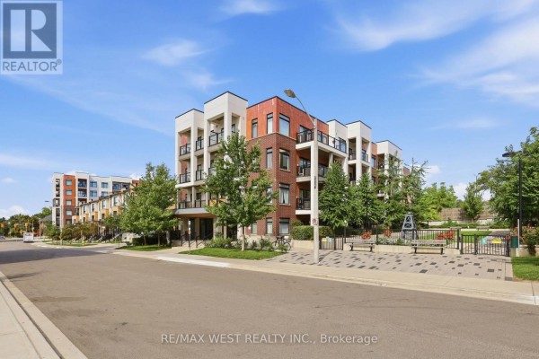 302 - 130 Canon Jackson Drive, Toronto, ON, photo 3