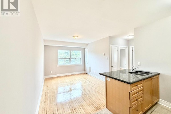 302 - 15 Thirty Third Street, Toronto, ON M8W3G7 Photo 2