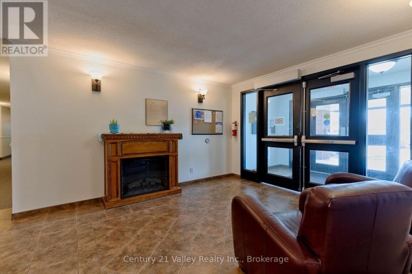 302 - 16 Sheffield Street, Arnprior, ON, photo 2