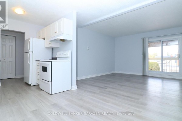 Living room - 302 - 190 Elgin Street W, Arnprior, ON K7S1P1 Photo 3