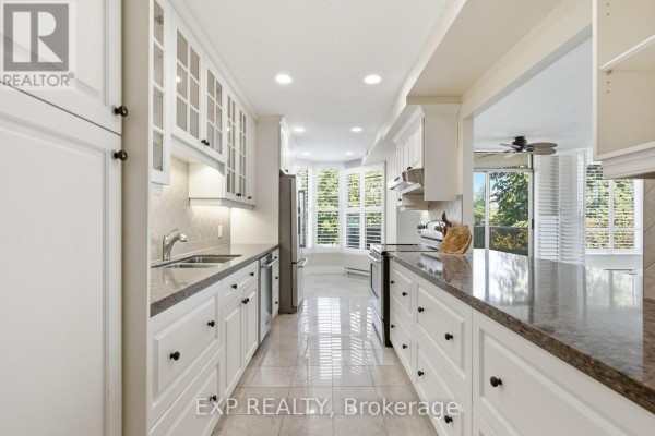 302 - 1903 Pilgrims Way, Oakville, ON, photo 2