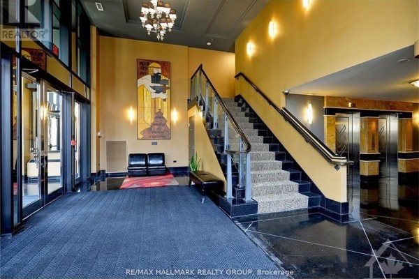 302 - 245 Kent Street, Ottawa, ON K2P0A5 Photo 4