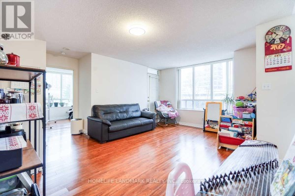 Primary Bedroom - 302 - 260 Doris Avenue, Toronto, ON M2N6X9 Photo 4