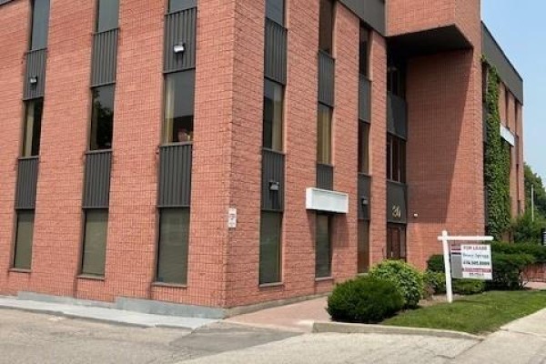302 - 30 Prospect Street, Newmarket, ON, photo 3