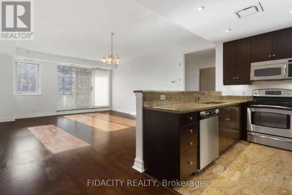 302 - 320 Mcleod Street, Ottawa, ON K2P1A3 Photo 4