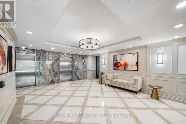 Kitchen - 302 - 40 Baif Boulevard, Richmond Hill, ON L4C5M9 Photo 4