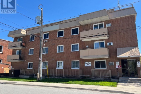 302 - 4692 Crysler Avenue, Niagara Falls, ON, photo 2