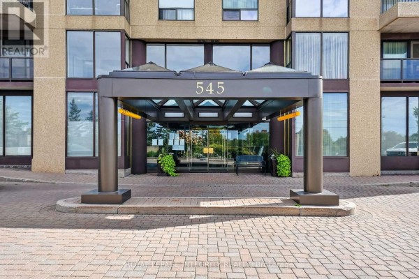 Kitchen - 302 - 545 St. Laurent Boulevard, Ottawa, ON K1K4H9 Photo 2