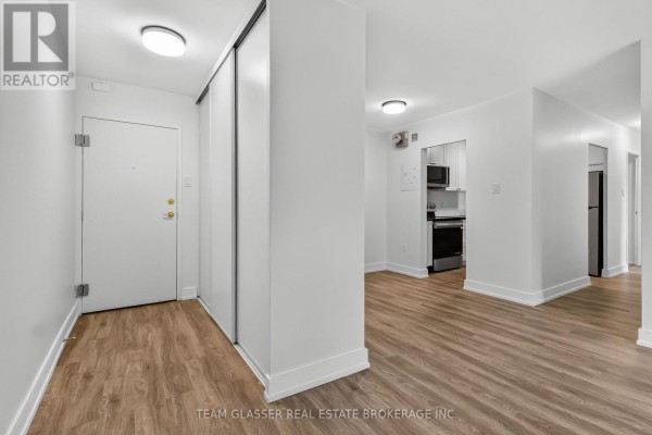 302 - 735 Wonderland Road S, London South, ON N6K1M1 Photo 3