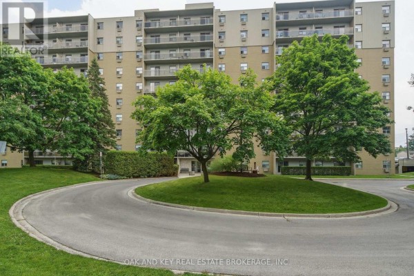 Dining room - 302 - 931 Wonderland Road S, London South, ON N6K2X6 Photo 2
