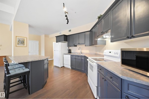 Laundry room - #302 10106 105 St Nw, Edmonton, AB T5J5E7 Photo 5