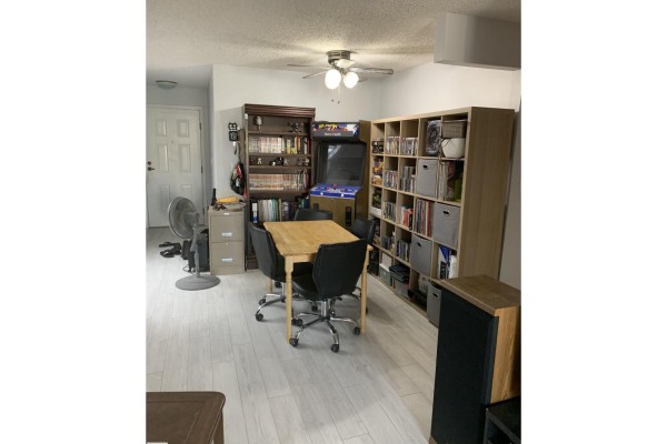 Kitchen - #302 10421 93 St Nw Nw, Edmonton, AB T5H1X5 Photo 3