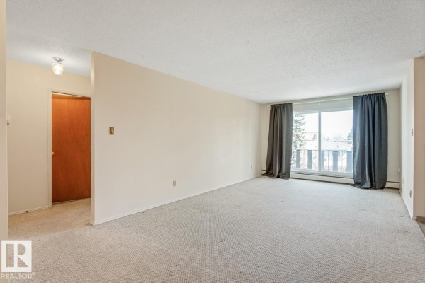 Storage - #302 11045 132 St Nw, Edmonton, AB T5M1E4 Photo 5