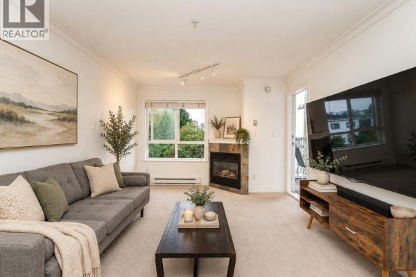 302 128 W 21st Street, North Vancouver, BC V7M1Y9 Photo 4