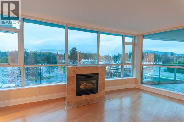 302 1777 Bayshore Drive, Vancouver, BC V6G3H2 Photo 2