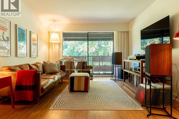 302 2222 Cambridge Street, Vancouver