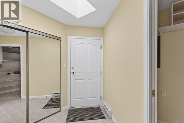 302 245 First St, Duncan, BC, photo 2