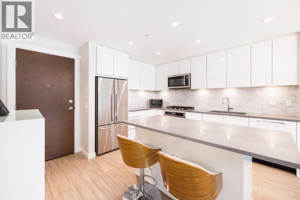 302 2651 Library Lane, North Vancouver, BC V7J0C1 Photo 3