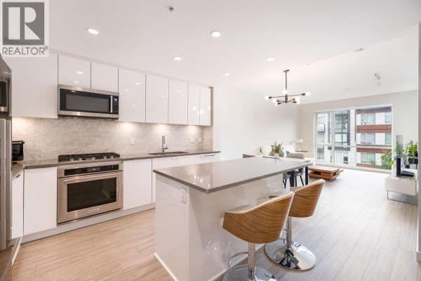 302 2651 Library Lane, North Vancouver, BC V7J0C1 Photo 4